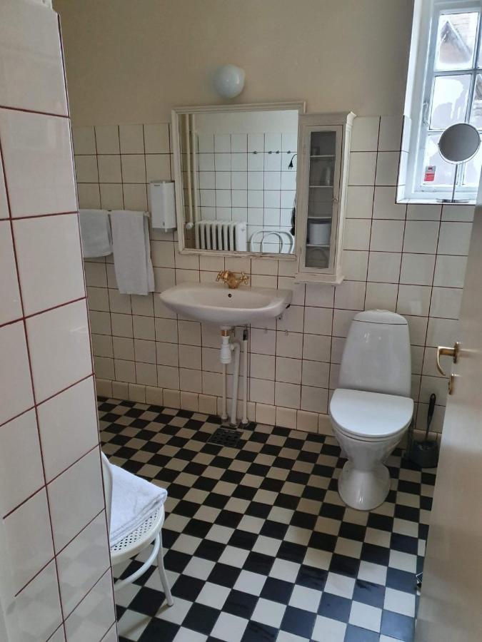 Den Gamle Arrest Bed & Breakfast Ribe Bagian luar foto
