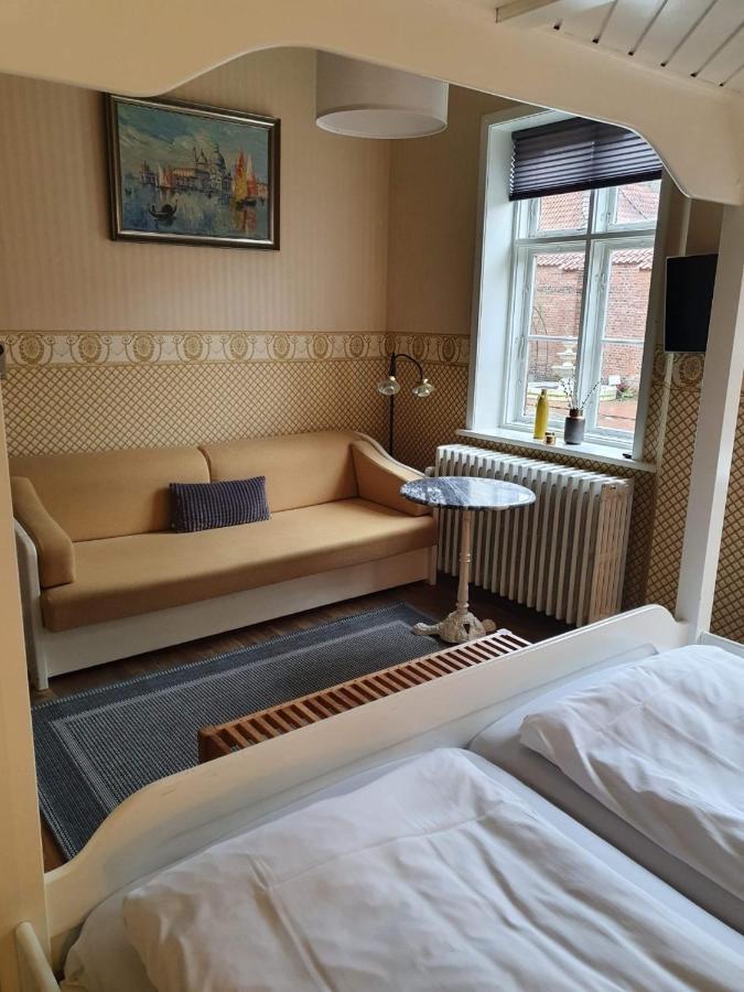 Den Gamle Arrest Bed & Breakfast Ribe Bagian luar foto